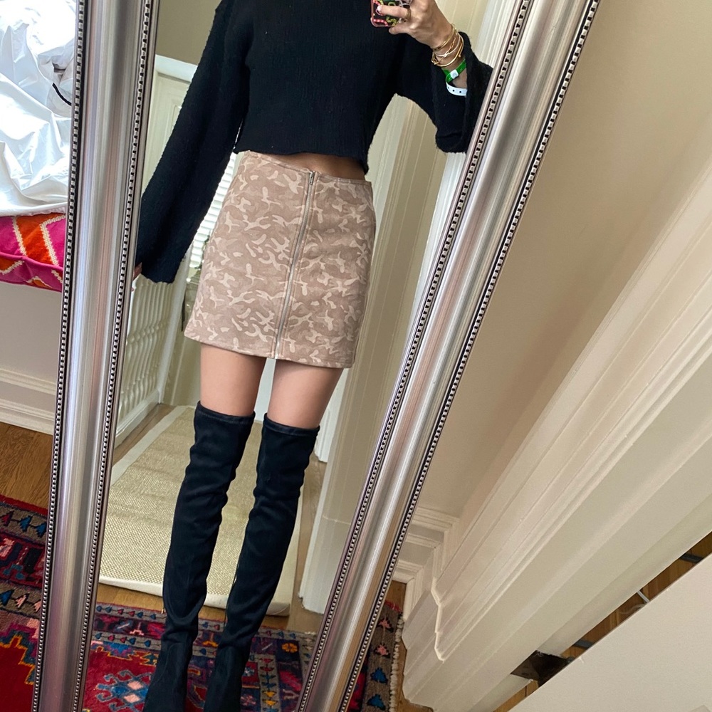NW/OT Wild honey camo skirt